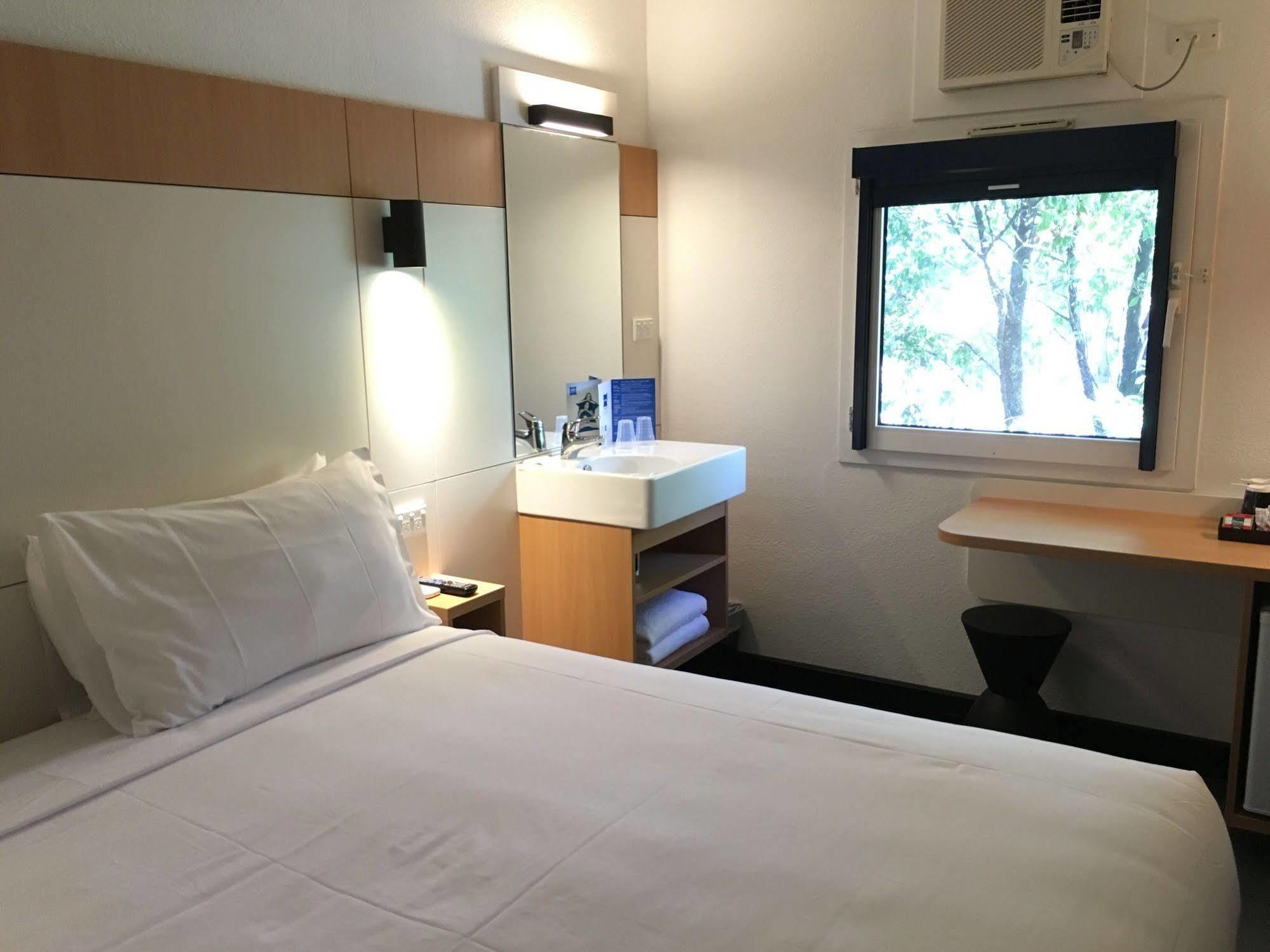 Ibis Budget - Enfield Сидней Экстерьер фото
